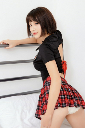 Escort Queen from Tottenham Court Road